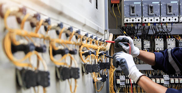 Professional Electrician technician working in Roseville, OH